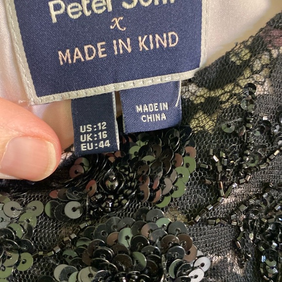 Black Lace Bodice Floral Skirt Dress with Red Waistband - Picture 5 of 8